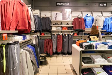 Rusya, Saint Petersburg - Ekim, 2017 yaklaşık: Saint Petersburg iç Nike fabrika mağaza 