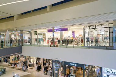 South Korea, Busan - 25 Mayıs 2017: İç Lotte alışveriş merkezinde Busan