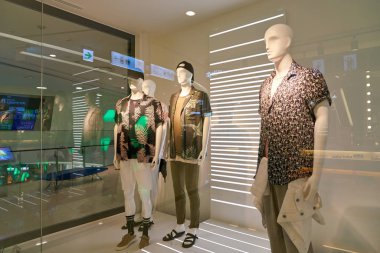 South Korea, Busan - 28 Mayıs 2017: Inside Zara Dükkanı, Lotte mağazası