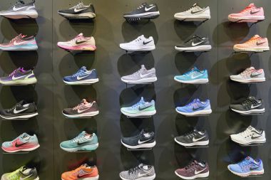 South Korea, Busan - 25 Mayıs 2017: Inside Nike mağaza Busan Lotte Merkezi