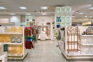 Rusya, Saint Petersburg - Ekim, 2017 yaklaşık: Inside Stockmann Nevsky Merkezi, Alışveriş Merkezi, Saint Petersburg