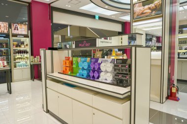 South Korea, Busan - 25 Mayıs 2017: Kozmetik Lotte alışveriş merkezinde görüntüleme 