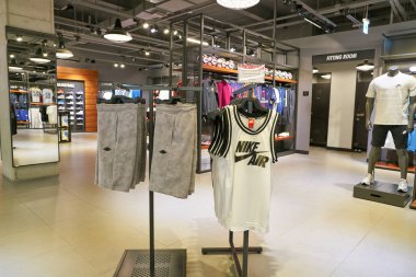 South Korea, Busan - 25 Mayıs 2017: Inside Nike mağaza Busan Lotte Merkezi