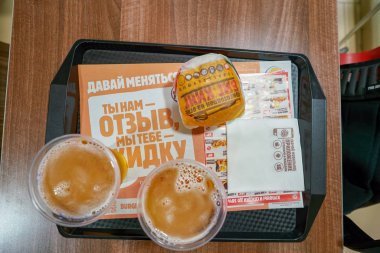 Rusya, Saint Petersburg - Ekim, 2017 yaklaşık: Inside Burger King Restoran