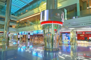 Birleşik Arap Emirlikleri, Dubai - Kasım, 2015 yaklaşık: Dubai Havalimanı içinde