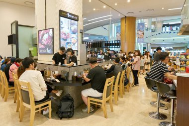 South Korea, Busan - 28 Mayıs 2017: Lotte mağazada içinde Busan