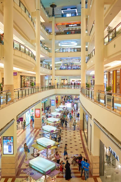 Malezya Kuala Lumpur Nisan 2014 Mağazasında Suria Klcc Alışveriş Merkezi — Stok fotoğraf