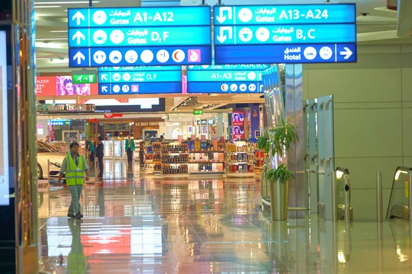 Spojené Arabské Emiráty Dubaj Cca Listopad 2015 Vnitřek Mezinárodního Letiště — Stock fotografie