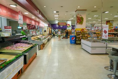 Güney Korea, Busan - Mayıs, 2017 yaklaşık: Busan süpermarket