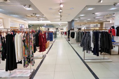Rusya, Saint Petersburg - Ekim, 2017 yaklaşık: Inside Stockmann Nevsky Merkezi, Alışveriş Merkezi, Saint Petersburg