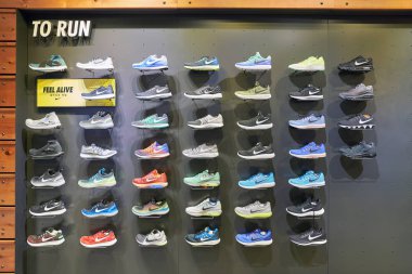 South Korea, Busan - 25 Mayıs 2017: Inside Nike mağaza Busan Lotte Merkezi