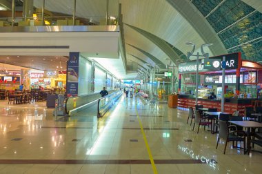 Birleşik Arap Emirlikleri, Dubai - Kasım, 2015 yaklaşık: Dubai Havalimanı içinde