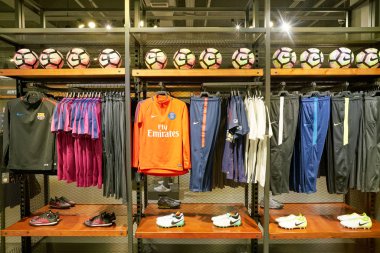 South Korea, Busan - 25 Mayıs 2017: Inside Nike mağaza Busan Lotte Merkezi