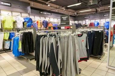 Rusya, Saint Petersburg - Ekim, 2017 yaklaşık: Saint Petersburg iç Nike fabrika mağaza 