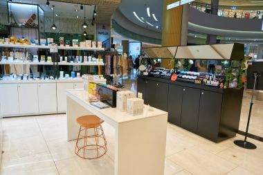 South Korea, Busan - 28 Mayıs 2017: Lotte mağazada içinde Busan