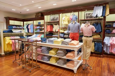 South Korea, Busan - 25 Mayıs 2017: Inside Polo Ralph Lauren Lotte alışveriş merkezinde mağaza 
