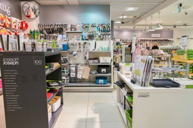 Rusya, Saint Petersburg - Ekim, 2017 yaklaşık: Inside Stockmann Nevsky Merkezi, Alışveriş Merkezi, Saint Petersburg