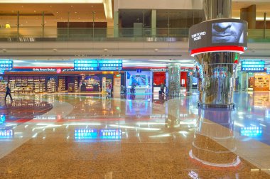 Birleşik Arap Emirlikleri, Dubai - Kasım, 2015 yaklaşık: Dubai Havalimanı içinde