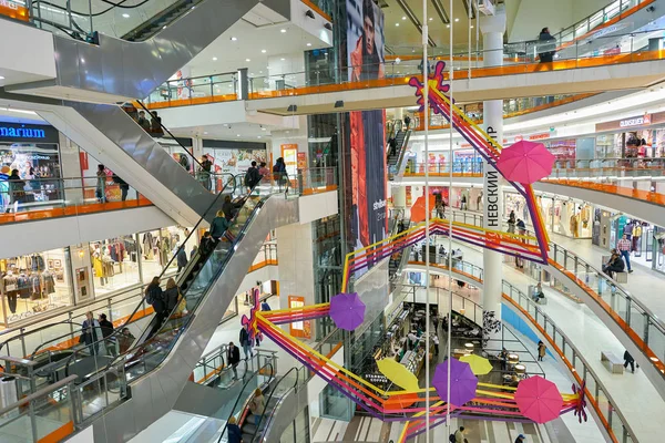 俄罗斯 圣彼得堡 2017年10月 内部的 涅夫斯基中心 购物中心 — 图库照片