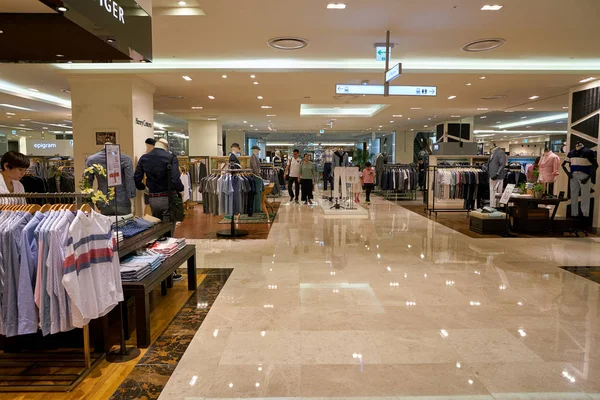 Südkorea Busan Mai 2017 Bekleidungsgeschäft Kaufhaus Lotte — Stockfoto