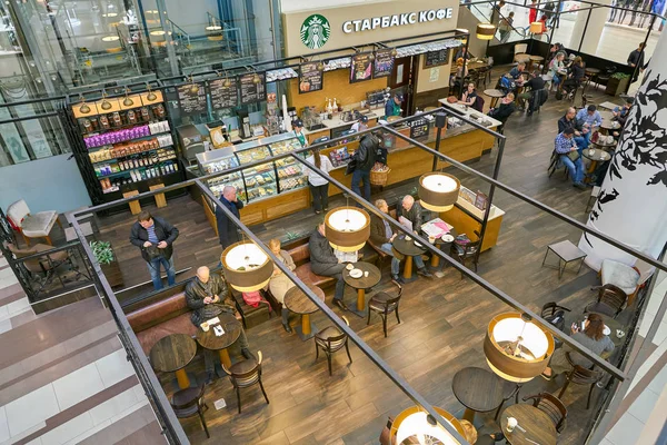 Rosja Sankt Petersburg Około Października 2017 Wewnątrz Kawiarni Starbucks Amerykańskiej — Zdjęcie stockowe