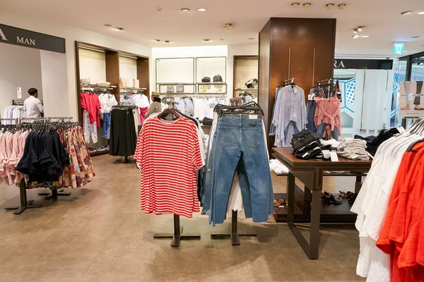 Corea Del Sur Busan Mayo 2017 Dentro Tienda Zara Lotte — Foto de Stock