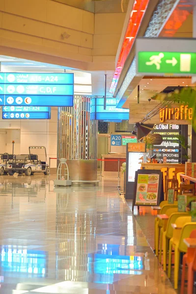 Zjednoczone Emiraty Arabskie Dubai Około Listopada 2015 Wewnątrz Międzynarodowego Lotniska — Zdjęcie stockowe
