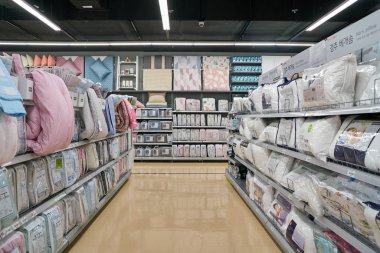 South Korea, Busan - 25 Mayıs 2017: Busan, Lotte Mart içinde