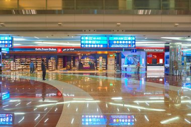 Birleşik Arap Emirlikleri, Dubai - Kasım, 2015 yaklaşık: Dubai Havalimanı içinde