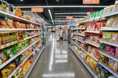 South Korea, Busan - 25 Mayıs 2017: Busan, Lotte Mart içinde