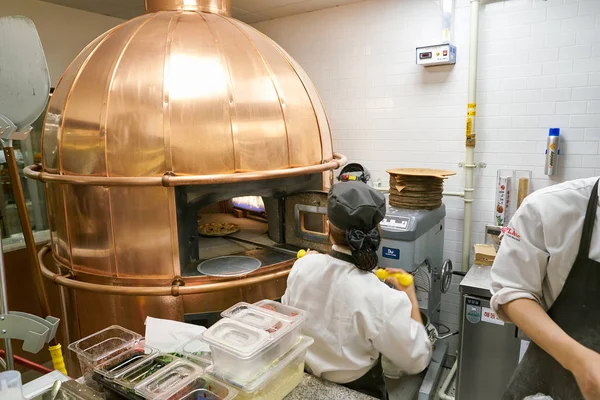 Corée Sud Busan Mai 2017 Personnel Dans Cuisine Ouverte Moderne — Photo