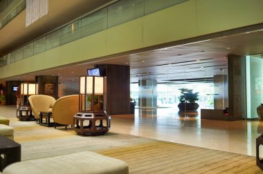 Bangkok, Tayland - Haziran 2015: Bangkok 'taki Swissotel Nai Lert Park' ın iç çekimleri.