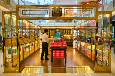 Hong Kong, Çin - Ocak 2019: Elements alışveriş merkezindeki Çay Wg butiği.