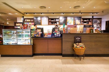 Hong Kong, Çin - Ocak 2019: Hong Kong 'da Starbucks Kahve' nin dahili çekimi.
