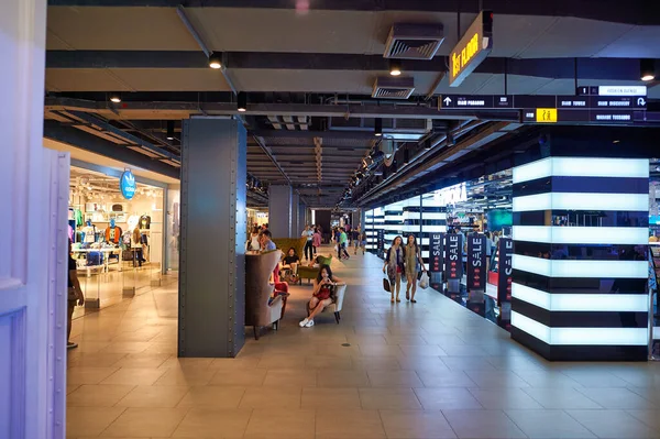 Bangkok Tailandia Junio 2015 Plano Interior Del Siam Center Siam — Foto de Stock