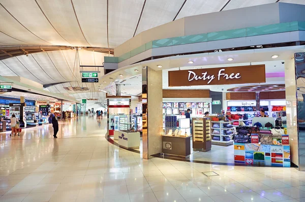 Bangkok Tailandia Circa Junio 2015 Plano Interior Del Aeropuerto Suvarnabhumi — Foto de Stock