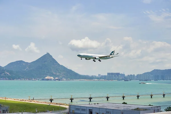 Hong Kong China Junho 2015 Cathay Pacific Airbus A330 Chega — Fotografia de Stock