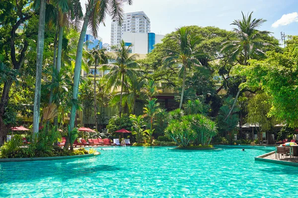 Bangkok Thailand Circa Juni 2015 Een Zwembad Bij Swissotel Nai — Stockfoto