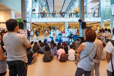 BANGKOK, THAILAND - CIRCA JUNE, 2015: a live music performance at a shopping mall in Bangkok.