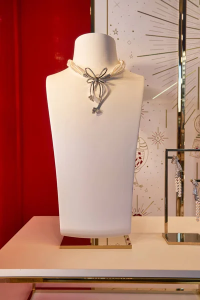 Гонконг Китай Circa January 2019 Ювелирные Изделия Выставке Магазине Chanel — стоковое фото