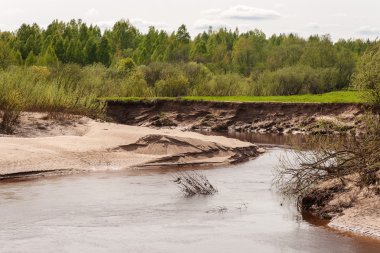 nehir baharda büküm