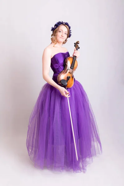 一把小提琴的女人 — 图库照片