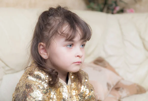 Üzgün küçük kız portre — Stok fotoğraf