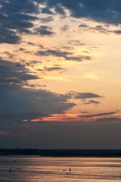 Nyári naplementében, felhők — Stock Fotó