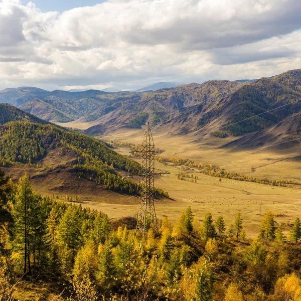 Mountain landscape in early autumn — Stock Photo, Image
