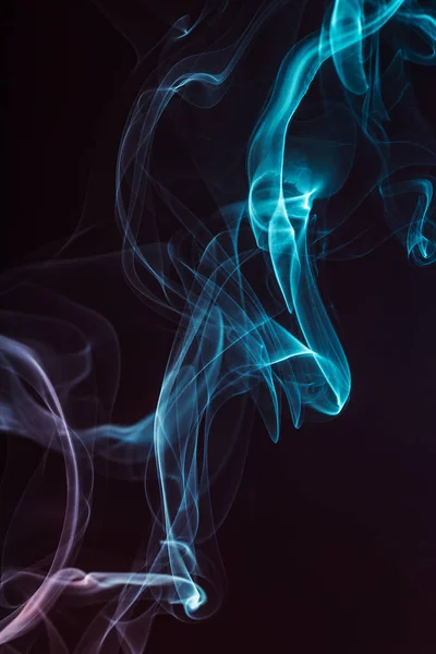 Καπνού σε ένα μαύρο φόντο closeup — Φωτογραφία Αρχείου