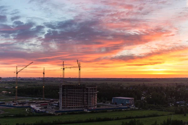 Nieuwe huis in de voorsteden — Stockfoto