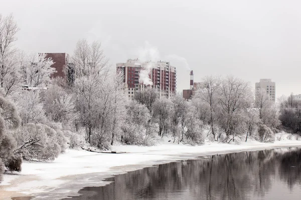 Paysage hivernal urbain — Photo