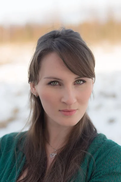 Frau mit langen Haaren — Stockfoto