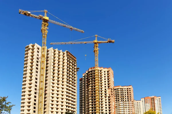 Sitio de construcción en día soleado —  Fotos de Stock